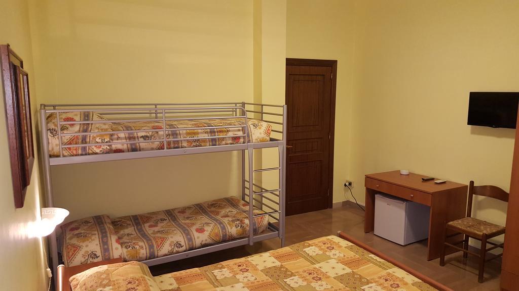 Villa Erry Трані Екстер'єр фото